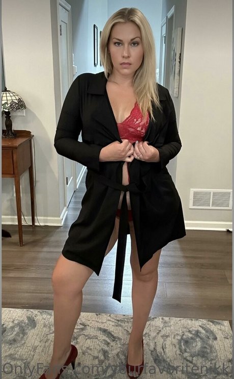 Nikki Baker 独占女優 写真