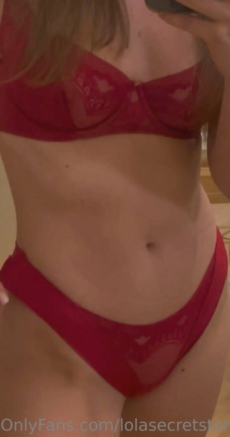 lolasecretstories セクシーなスター 写真