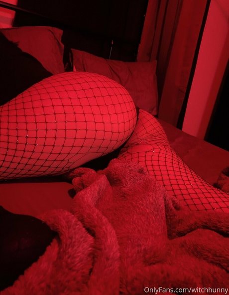 witchhunny 無料女優 写真