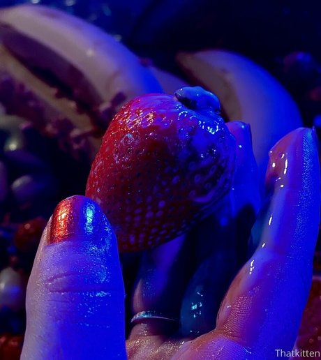 thatkitten2 ポルノスター 美しい ギャラリー