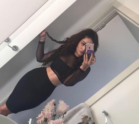 ボールズオンリーファンズ セクシー 写真