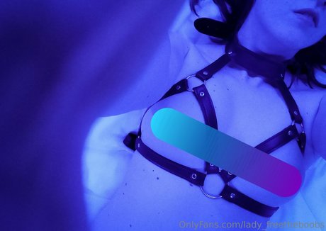 lady freetheboobs ポルノスター 美しい 画像