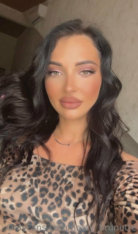 nasty brunette Profilbild