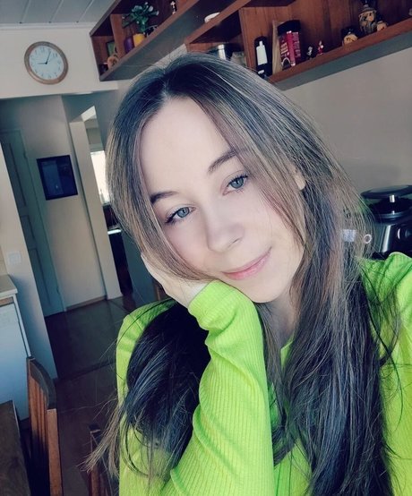 actuallyalisa ホットモデル 画像