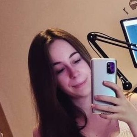 actuallyalisa 独占スター 画像