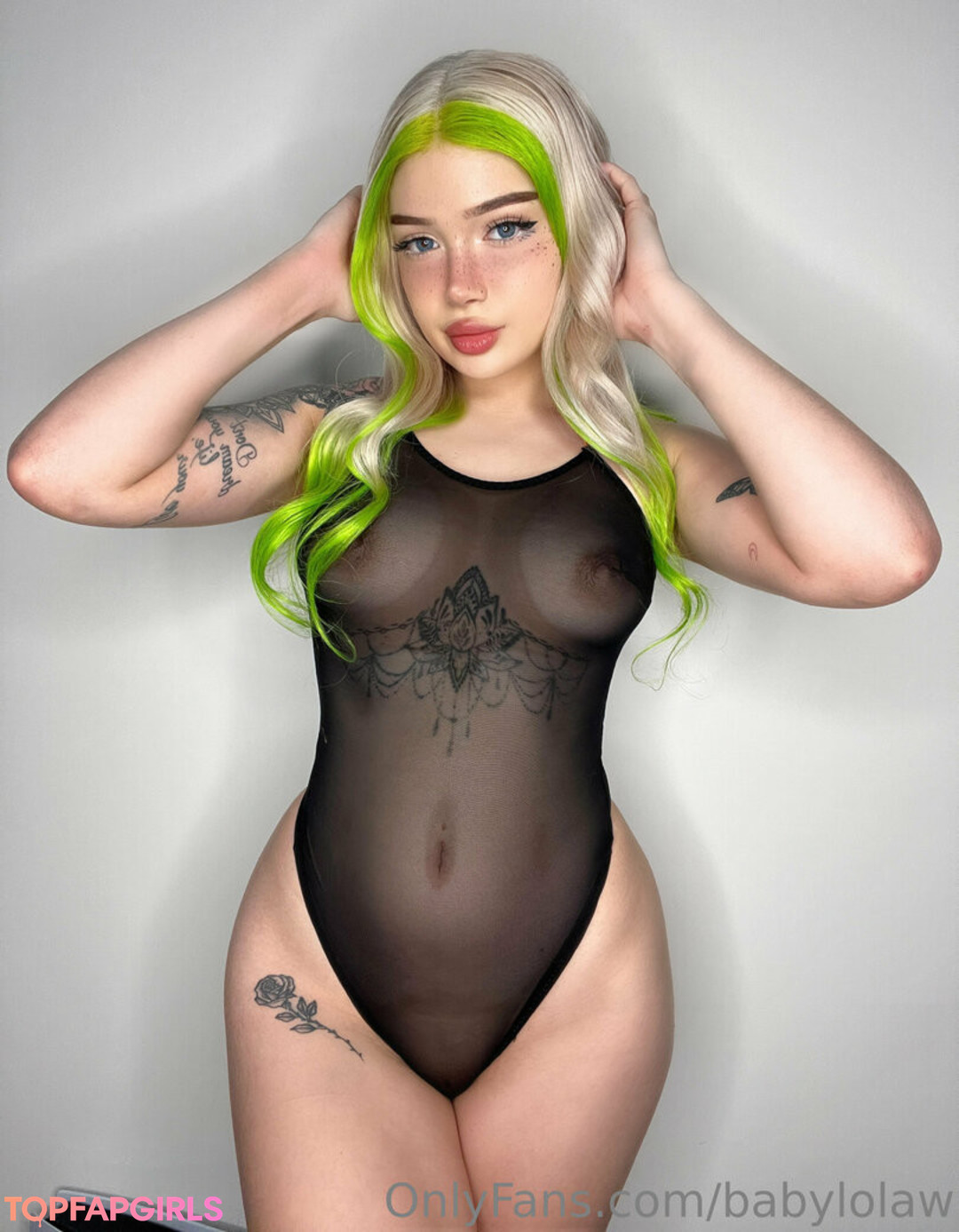 babylolaw エロティックなモデル 写真