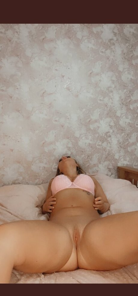 アジア人のティーンの足 オンリーファンズ ヌード 写真