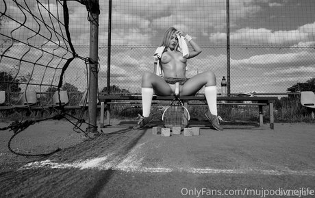 垂れ下がった熟女OnlyFans トップ ギャラリー