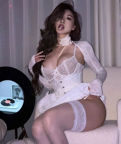 グラマーオンリーファンズ 裸 写真