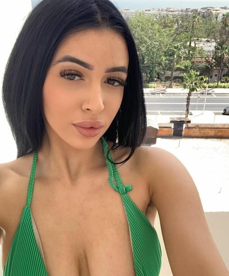 小柄な妻OnlyFans ホットxxx 画像