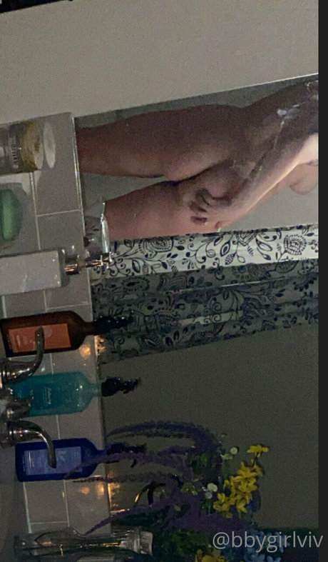 最高のプッシーオンリーファンズ 裸 画像