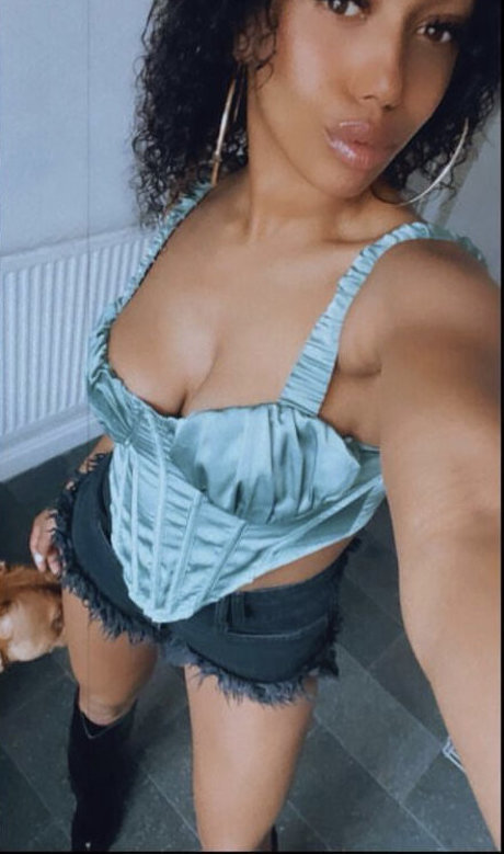 Jazz Calland ポルノスター 写真