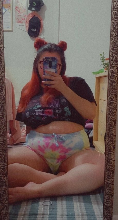 自然な赤毛のオンリーファンズ セクシー裸 写真