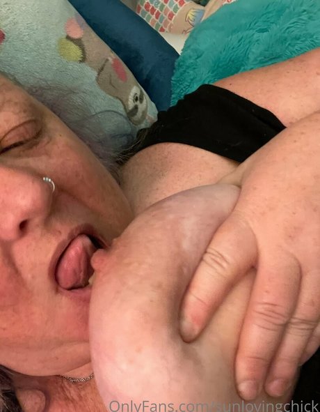 sunlovingchick XXXモデル 写真