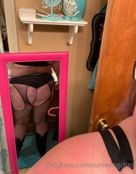 sunlovingchick ポルノスター 写真