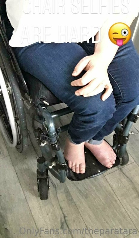 巨乳で曲線美のOnlyFans セクシーヌード 写真