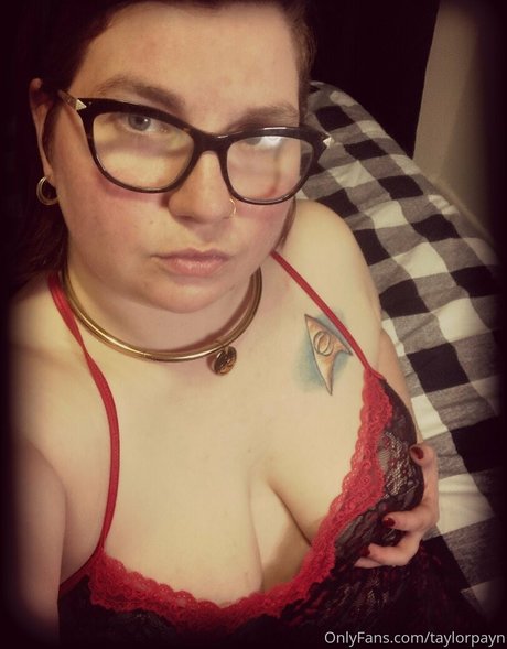 金髪レズビアンオンリーファンズ ホット 画像