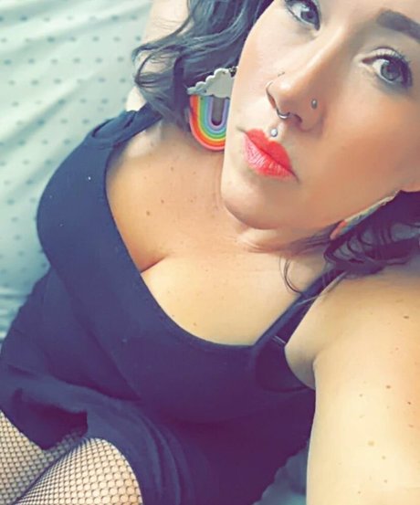 Michele Moon セクシーなポルノスター 画像