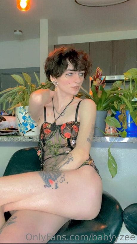 Babyyzee ポルノスター ベスト 写真