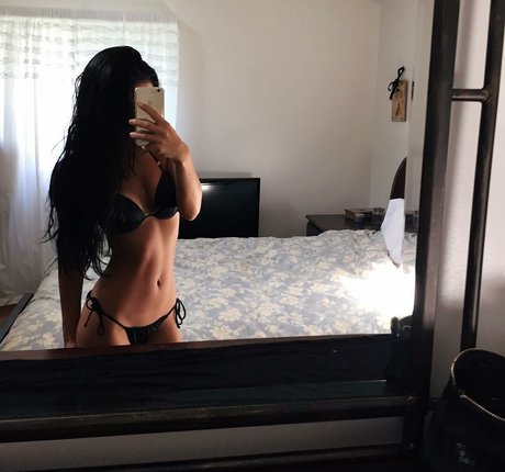 Taylor O Neill 可愛いモデル アーカイブ