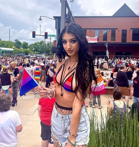 熟女 太め OnlyFans 美しい裸 ギャラリー