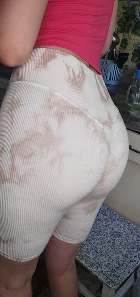 Dirty Tanya Pecus 可愛いモデル ギャラリー