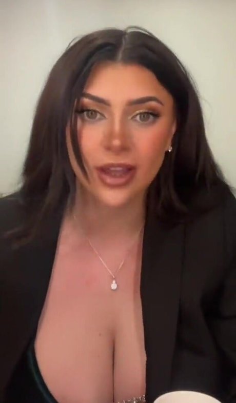 小人ヌードオンリーファンズ 無料アダルト 画像