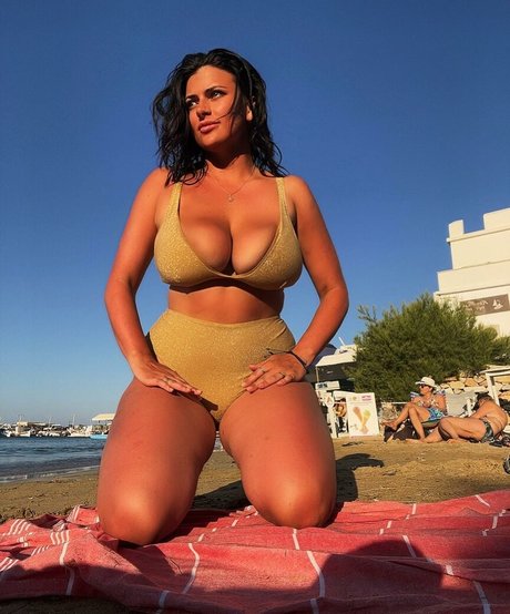 毛深いアジア人オンリーファンズ アダルト無料 アーカイブ