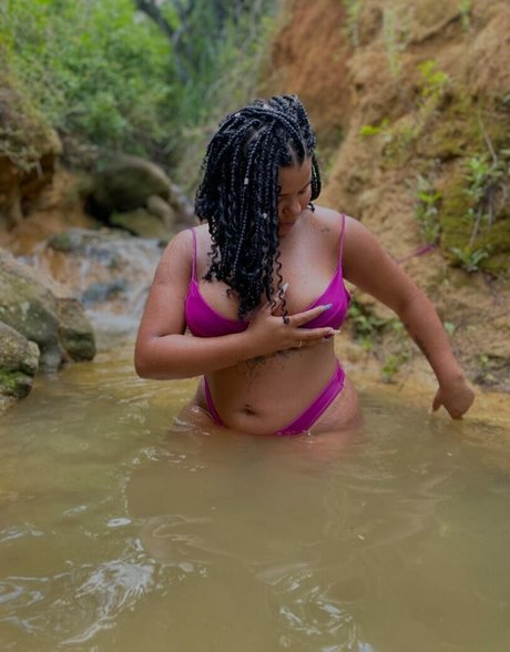 肉厚マンコオンリーファンズ ポルノ ギャラリー