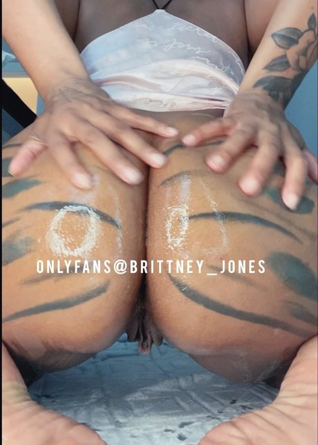Brittney jones 美しいモデル 画像