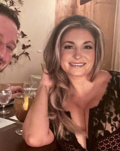 ヌード教師オンリーファンズ 美しい 画像