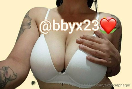 exoticalphagirl ポルノスター 画像