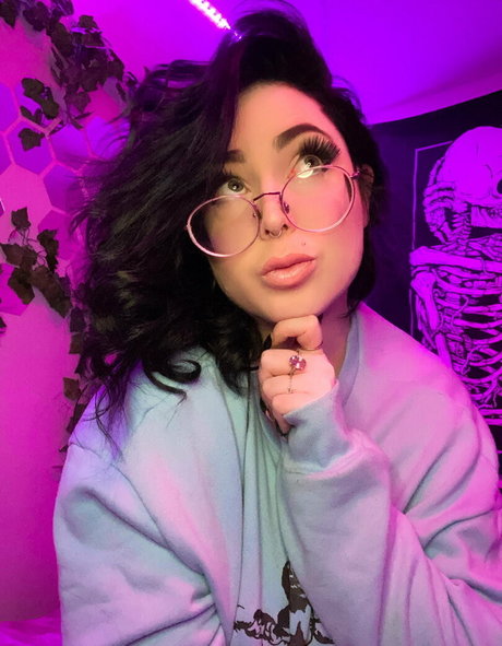 bigtitttygffree ヌードモデル 写真