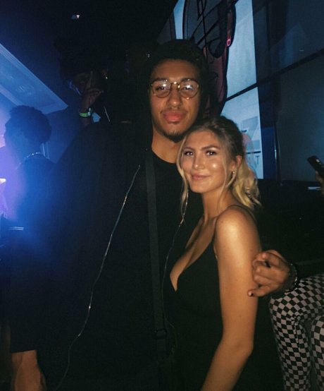 Megan Aisoff 独占モデル ギャラリー