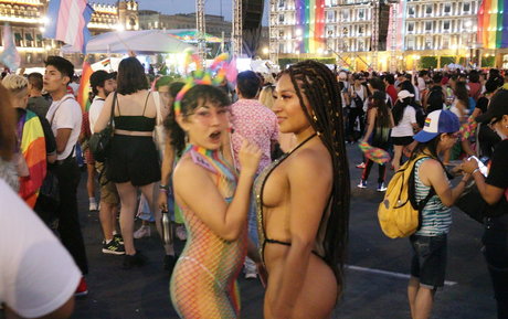 アジアン・エボニー・オンリーファンズ エロチック 写真