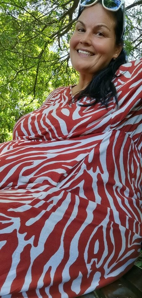 曲線美の女の子オンリーファンズ ホットセックス 写真