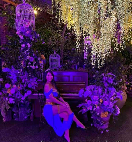 geminibabyofficial スター ヌード 写真