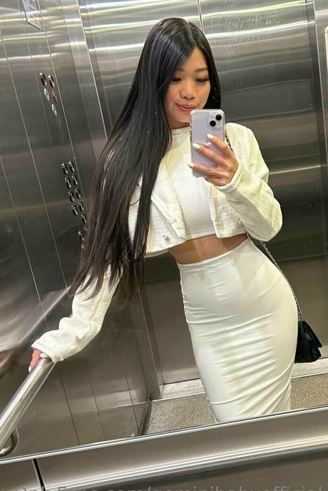 geminibabyofficial 無料のポルノスター 写真