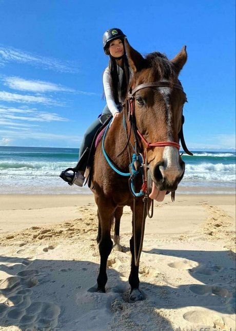 geminibabyofficial ヌードスター 写真