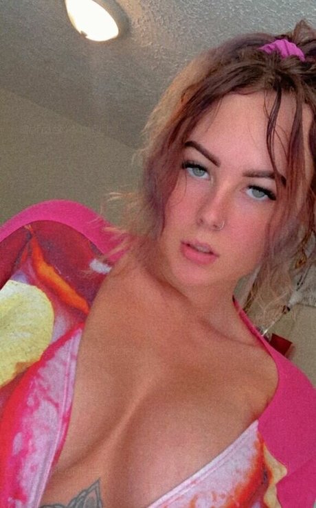 Titstatsnbooty 素敵な女優 写真