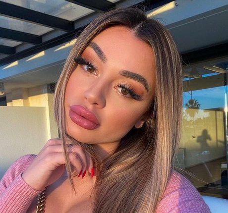 小人の裸OnlyFans 美しい裸 ギャラリー