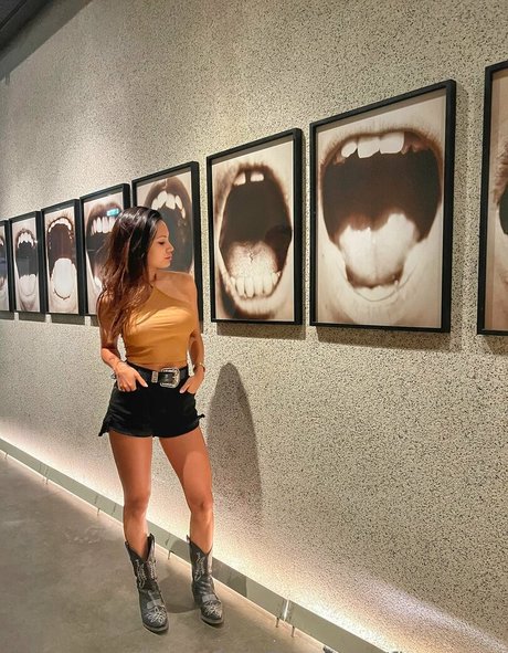 ぽっちゃり 主観視点 OnlyFans ホットポルノ 画像