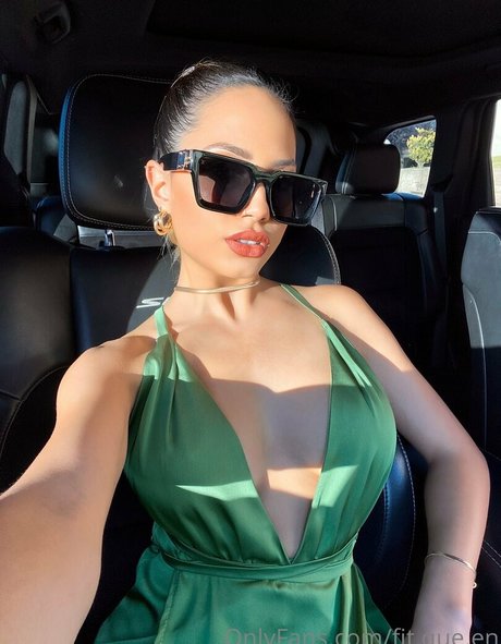 ジムガールズオンリーファンズ エロチック 写真