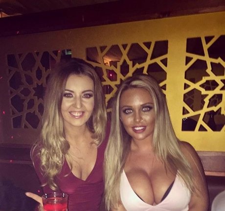 小さなオンリーファンズ トップ 写真