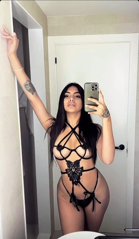 Abi Anze ポルノモデル ギャラリー