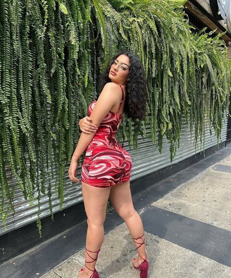 Camila Krystel ポルノスター HD 写真