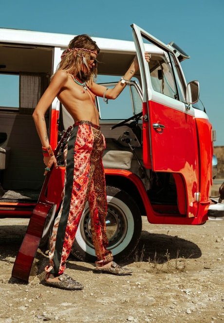 ブルネットのPOV OnlyFans エロ 画像