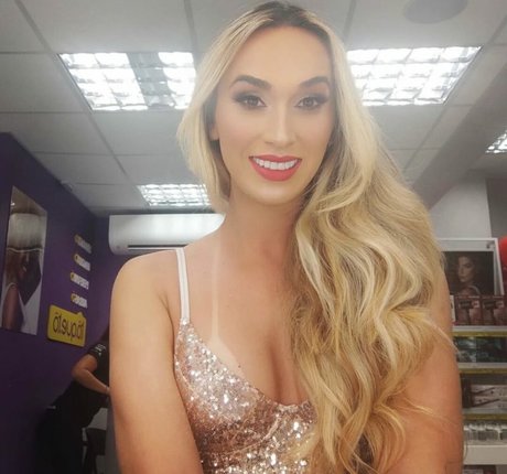 Nathalia Bahls 美しいポルノスター 写真