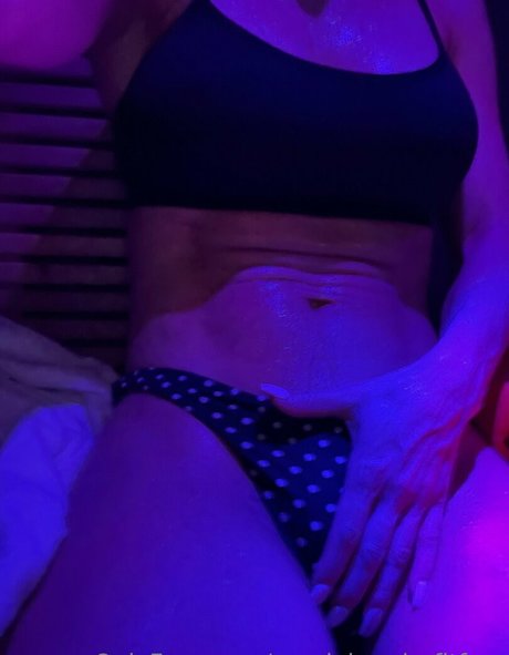 ブルネットの猫OnlyFans 無料エロ 写真