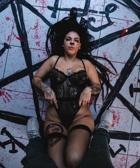 Pucca Devil セックス女優 写真